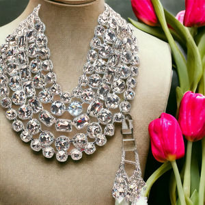 Oversized Irresistible White Cut Rhinestones Necklace Set